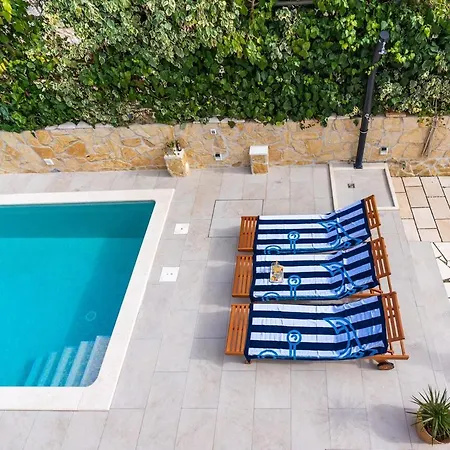 Guest house Casa Korina, 3 With Private Pool